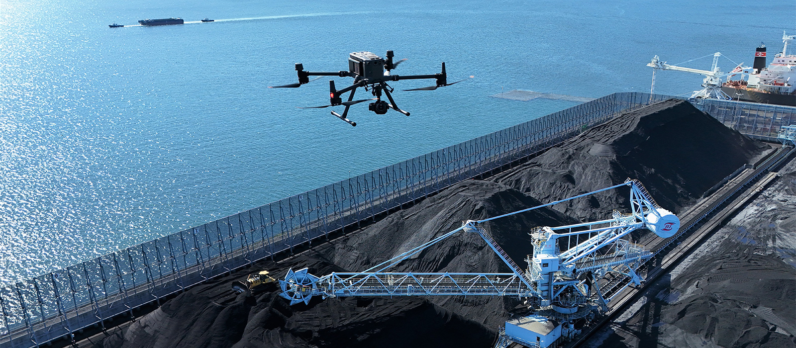 測量用ドローンとスタック＆リクレーマー